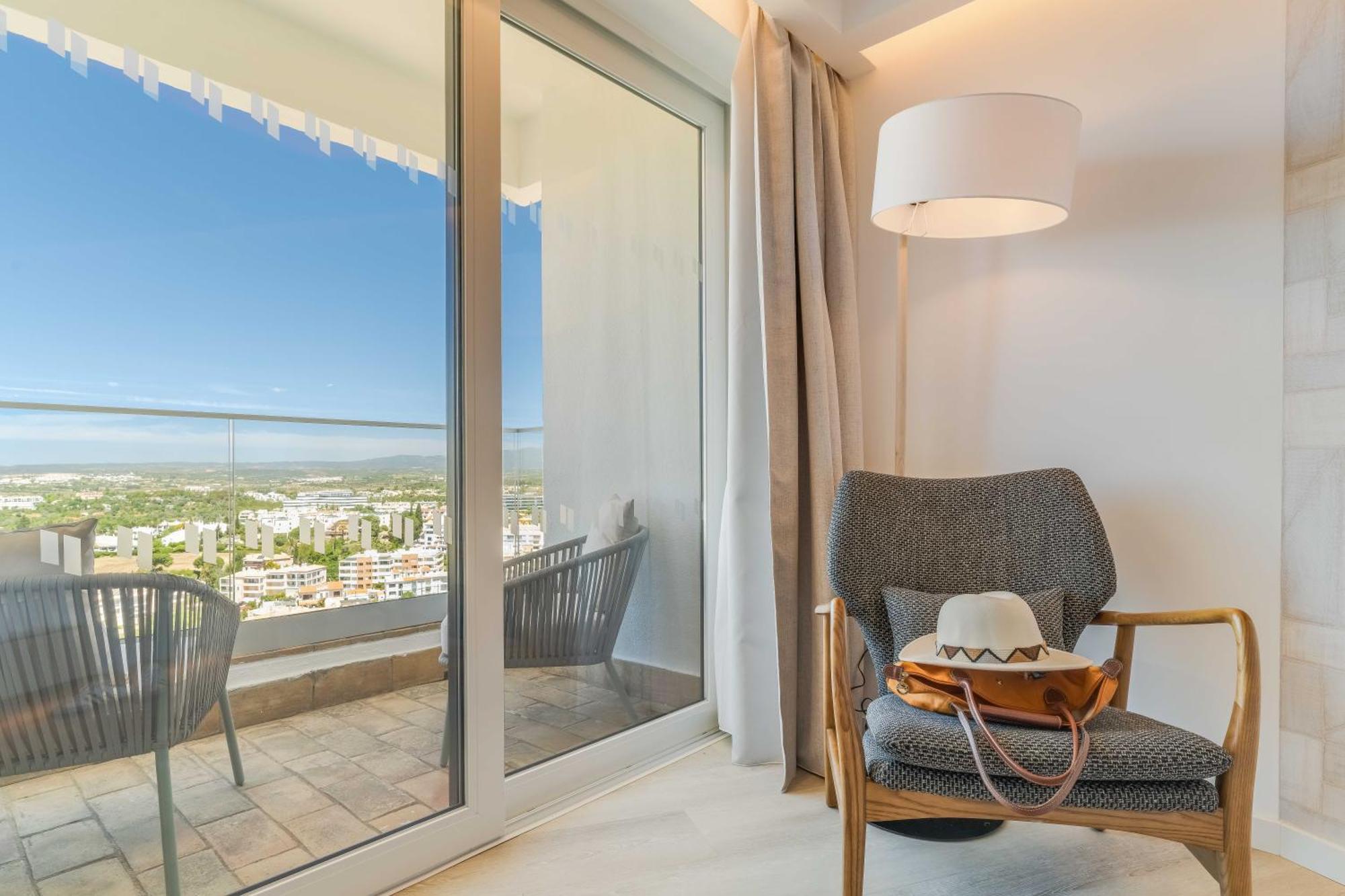 Pestana Blue Alvor Beach Εξωτερικό φωτογραφία A room at the hotel