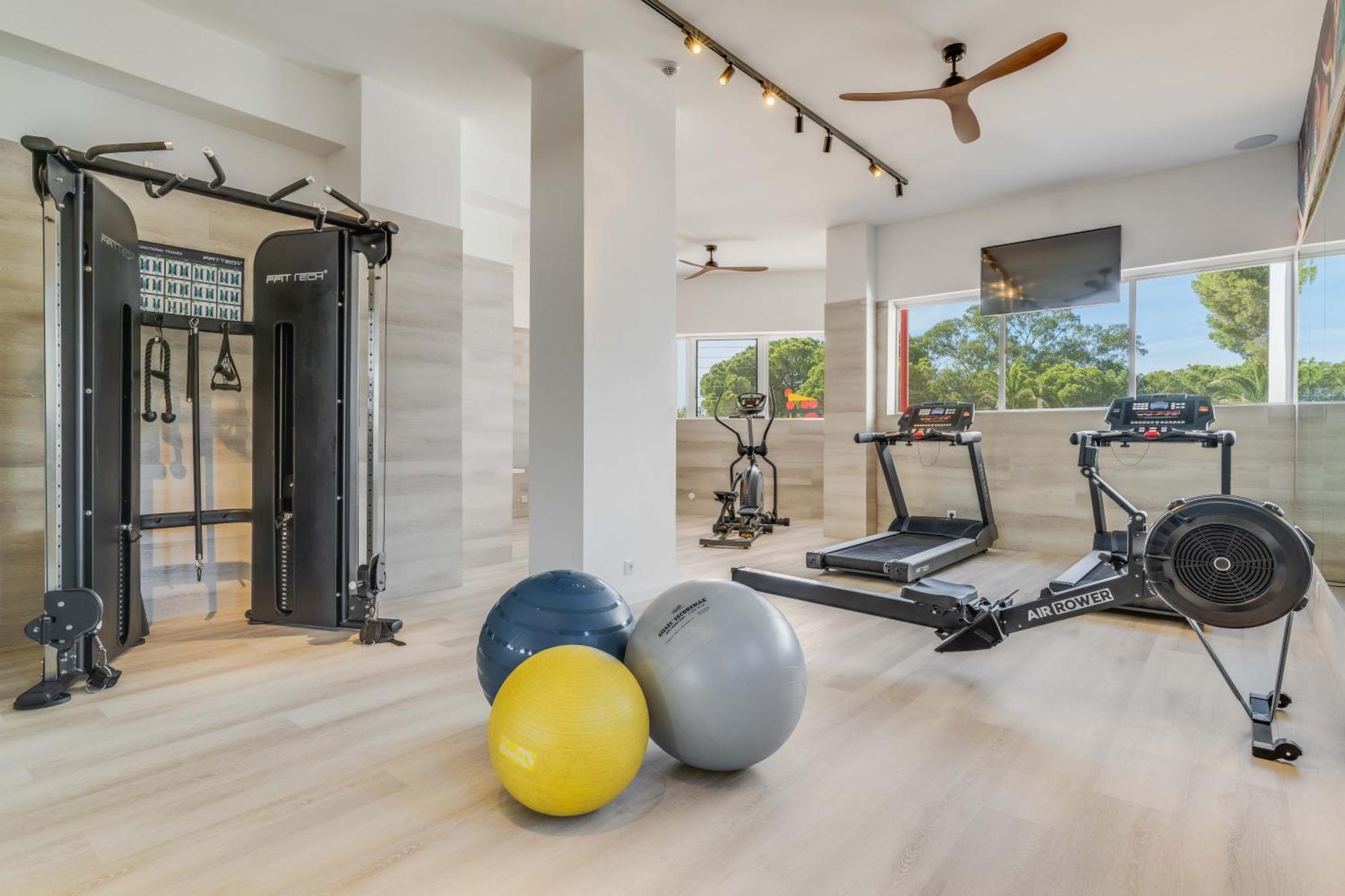 Pestana Blue Alvor Beach Εξωτερικό φωτογραφία The gym at the 2019 edition of the World Economic Forum