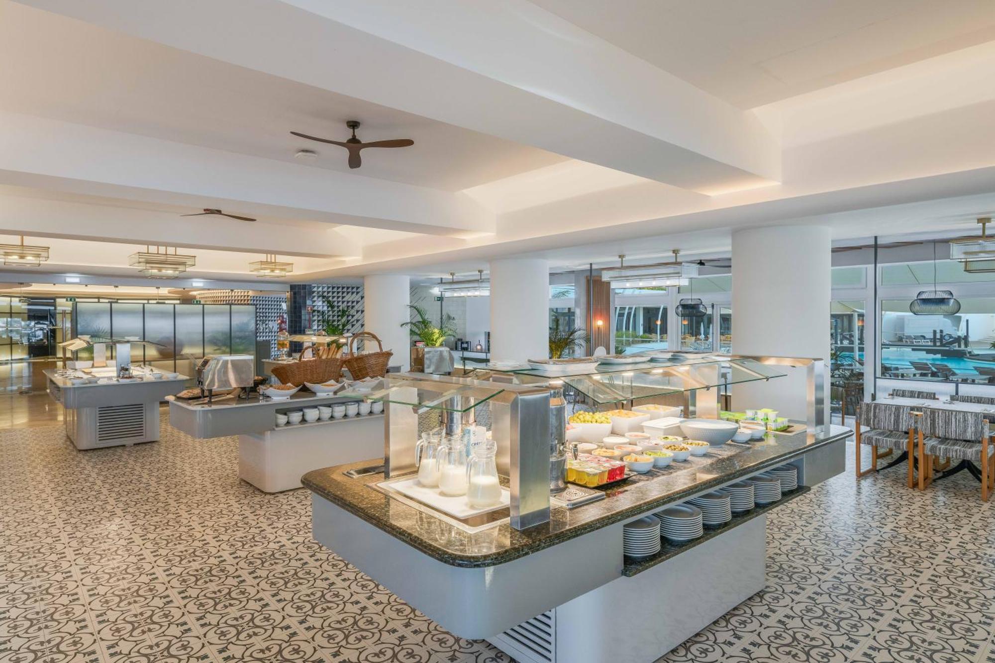 Pestana Blue Alvor Beach Εξωτερικό φωτογραφία The buffet at the hotel