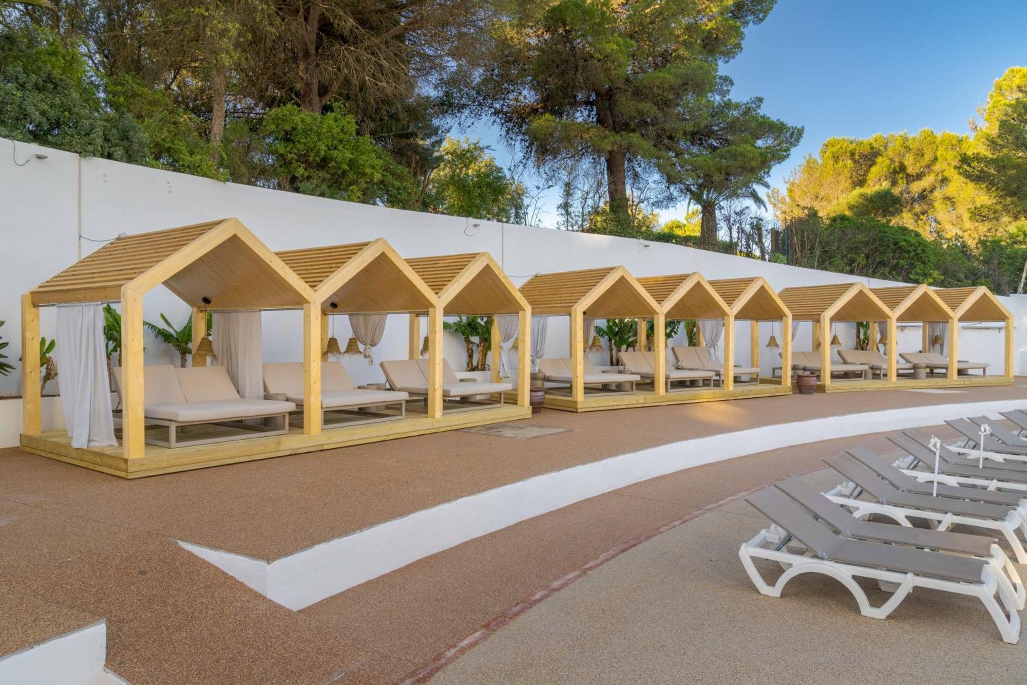 Pestana Blue Alvor Beach Εξωτερικό φωτογραφία Cabanas at the pool