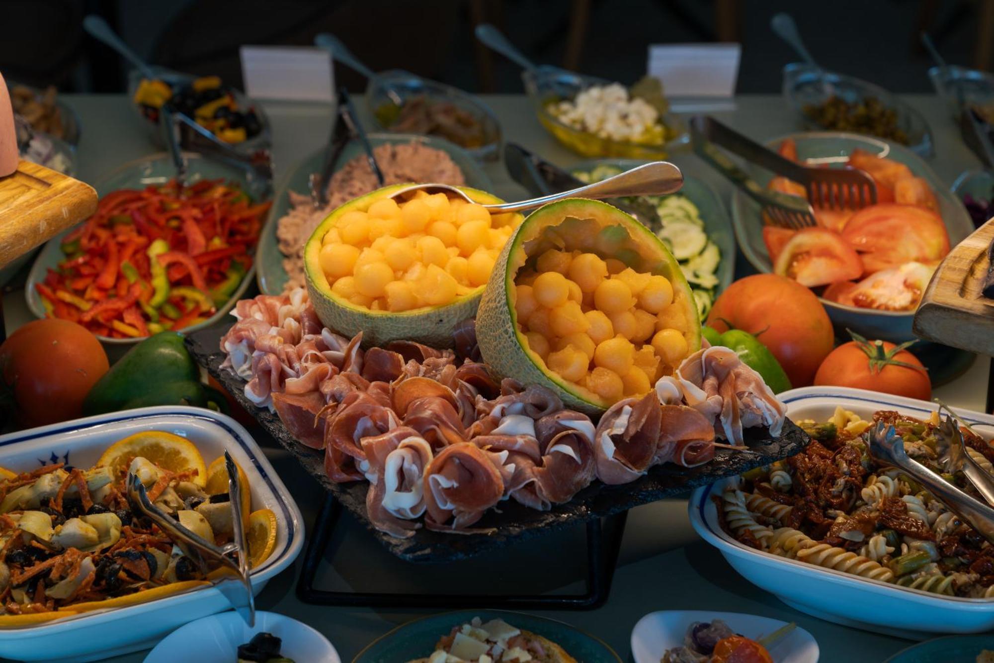 Pestana Blue Alvor Beach Εξωτερικό φωτογραφία A selection of tapas